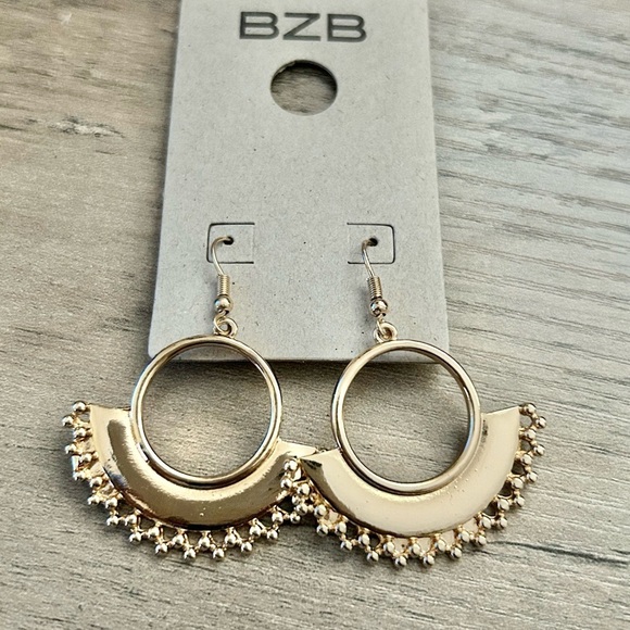 BZB Gold Boho Chic Hoop Earrings with Fan Design - Picture 3 of 5
